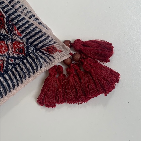 Scraf - Picture 6 of 7